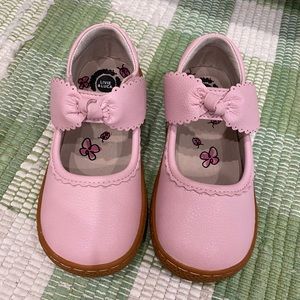 Livie and Luca Bow Knotty Classic - size 9